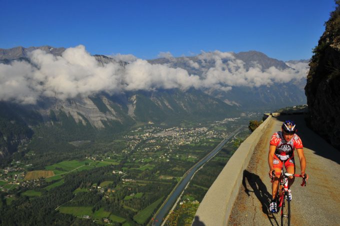 Alpe d’Huez, the Col de Sarenne and the Auris balconies