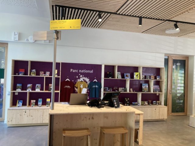Maison de l’Oisans and Parc national des Écrins store_Le Bourg-d’Oisans