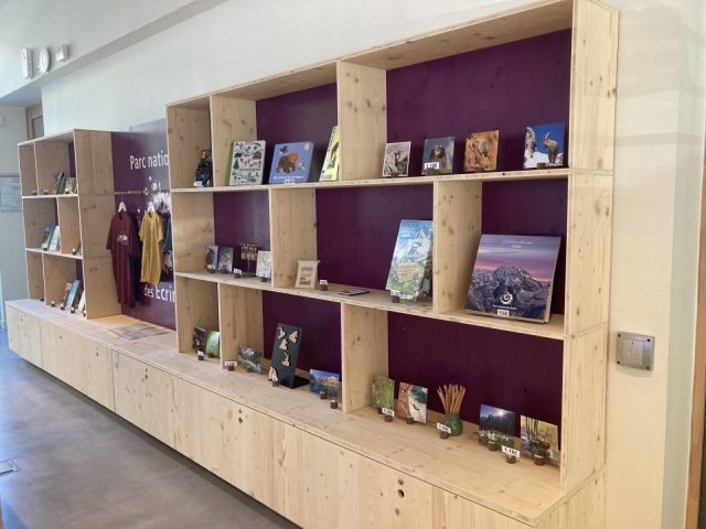 Maison de l’Oisans and Parc national des Écrins store_Le Bourg-d’Oisans