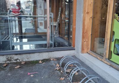 Racks à vélo médiathèque Bourg-d’Oisans